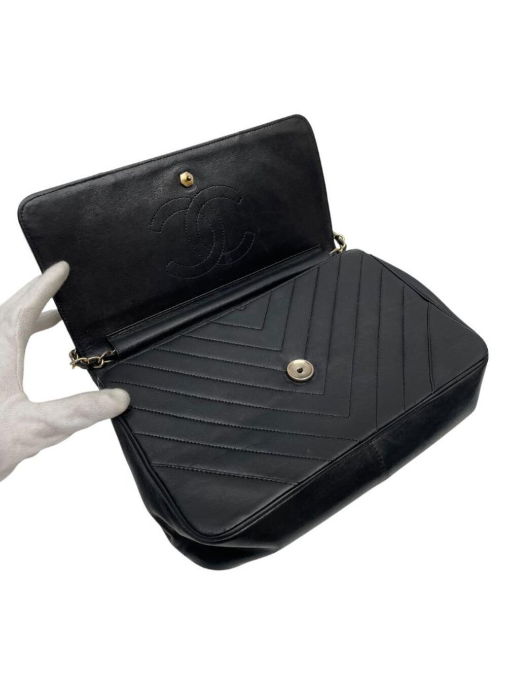 Chanel Lambskin Stitch CC Logo Chain Shoulder Bag Black - Picture 8 of 10